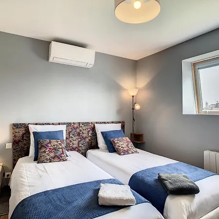 Le Qui Veille Holiday home