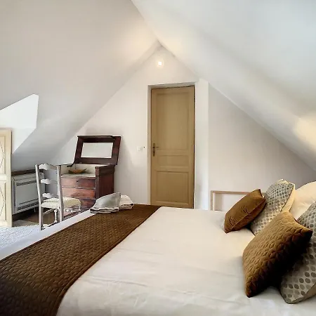 Le Qui Veille بايو