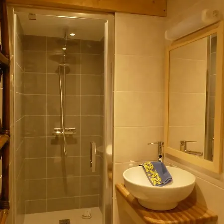 Le Qui Veille Μπαγιέ